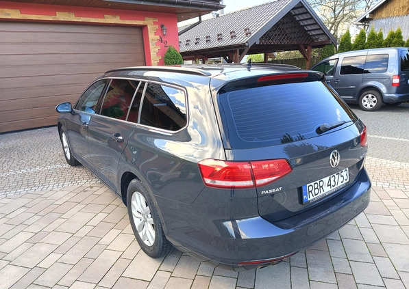 Volkswagen Passat cena 63500 przebieg: 188000, rok produkcji 2015 z Działoszyn małe 704